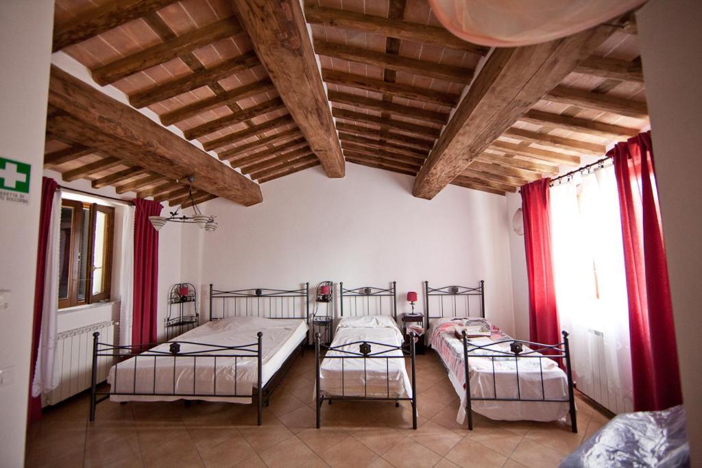 Hermitage Holidays Gallicano Pokoj fotografie
